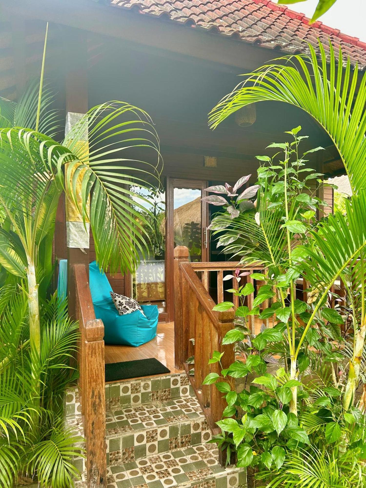 Island Garden Huts Lembongan Bed & Breakfast ภายนอก รูปภาพ