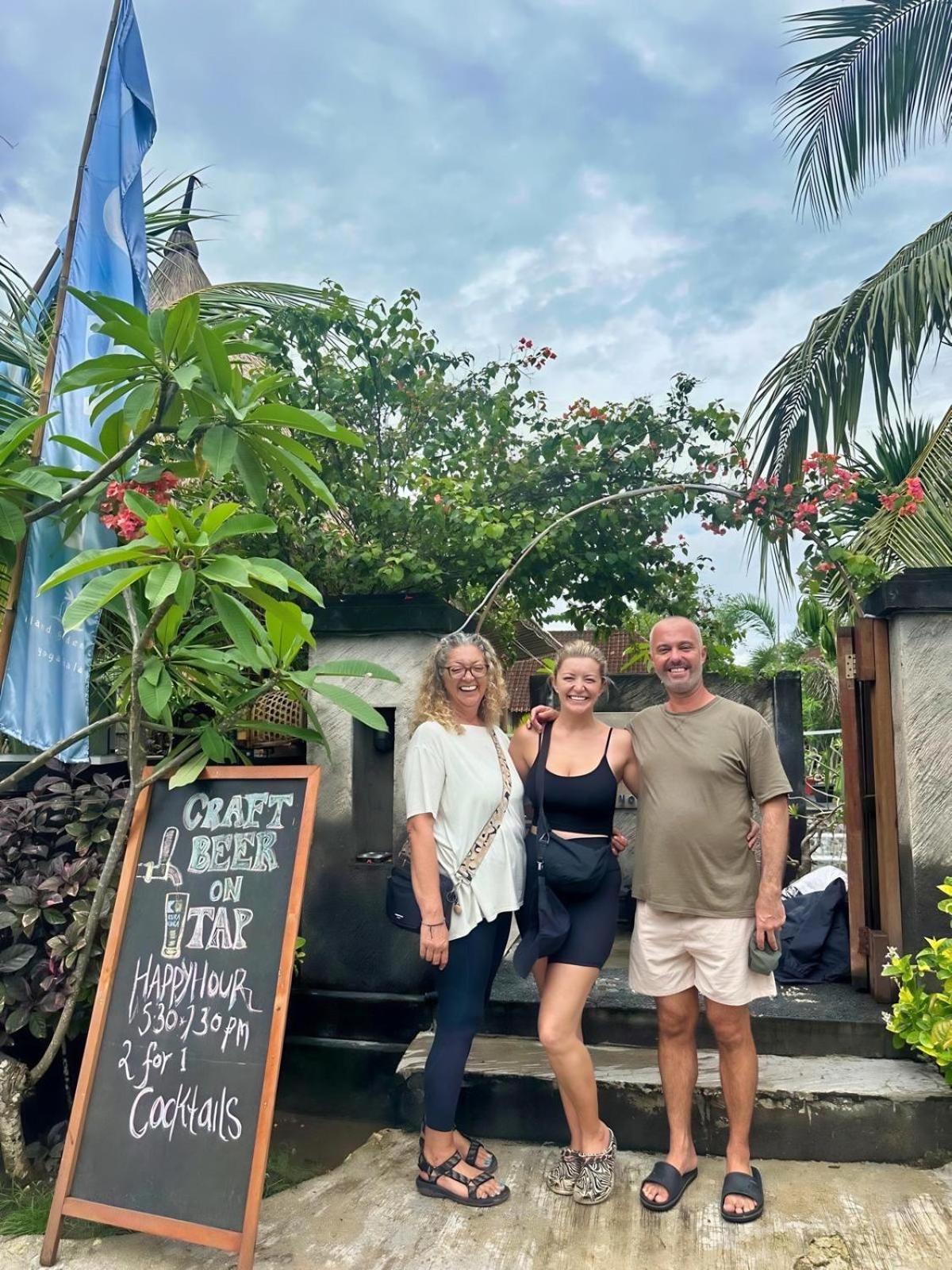 Island Garden Huts Lembongan Bed & Breakfast ภายนอก รูปภาพ