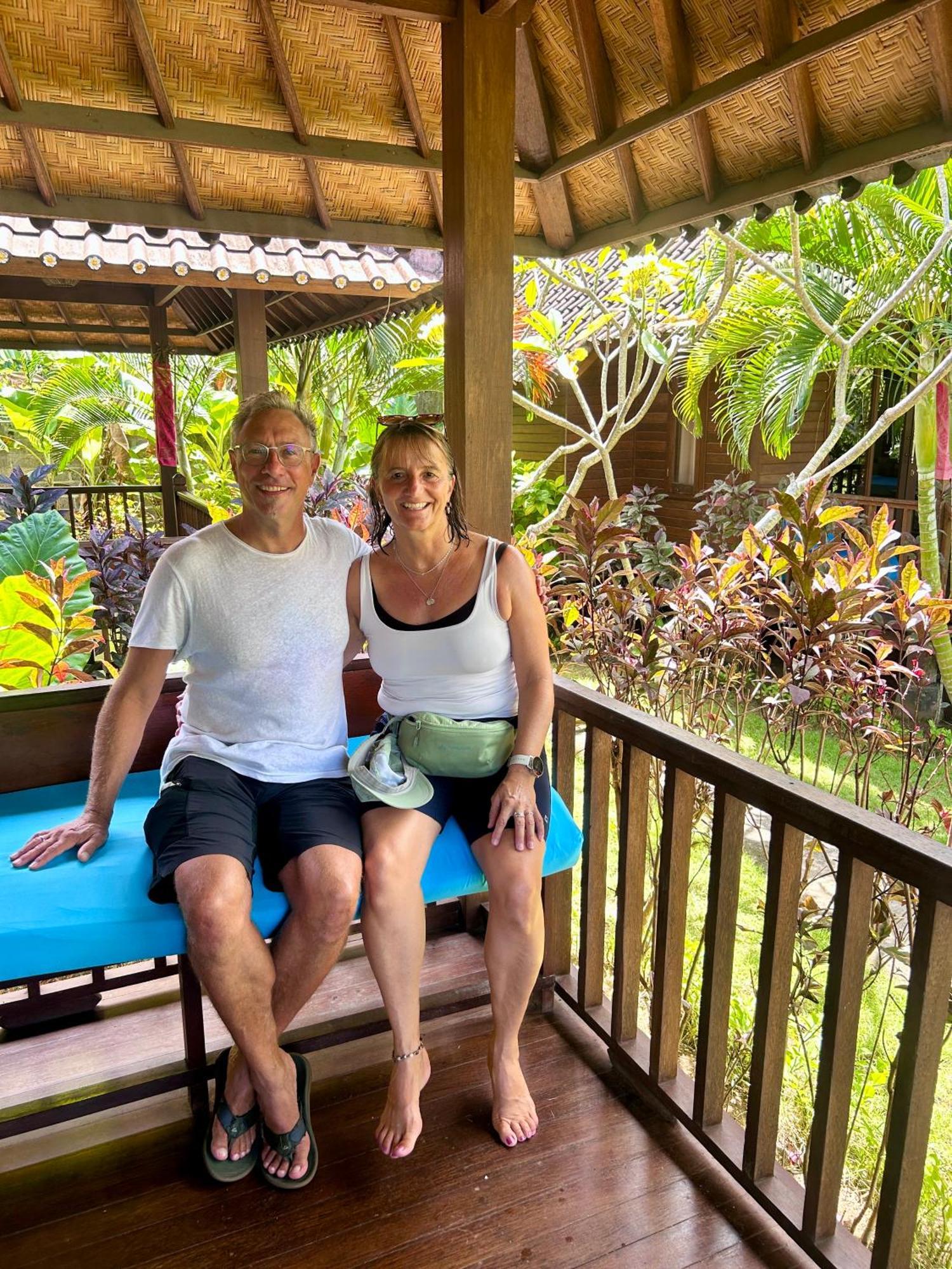 Island Garden Huts Lembongan Bed & Breakfast ภายนอก รูปภาพ